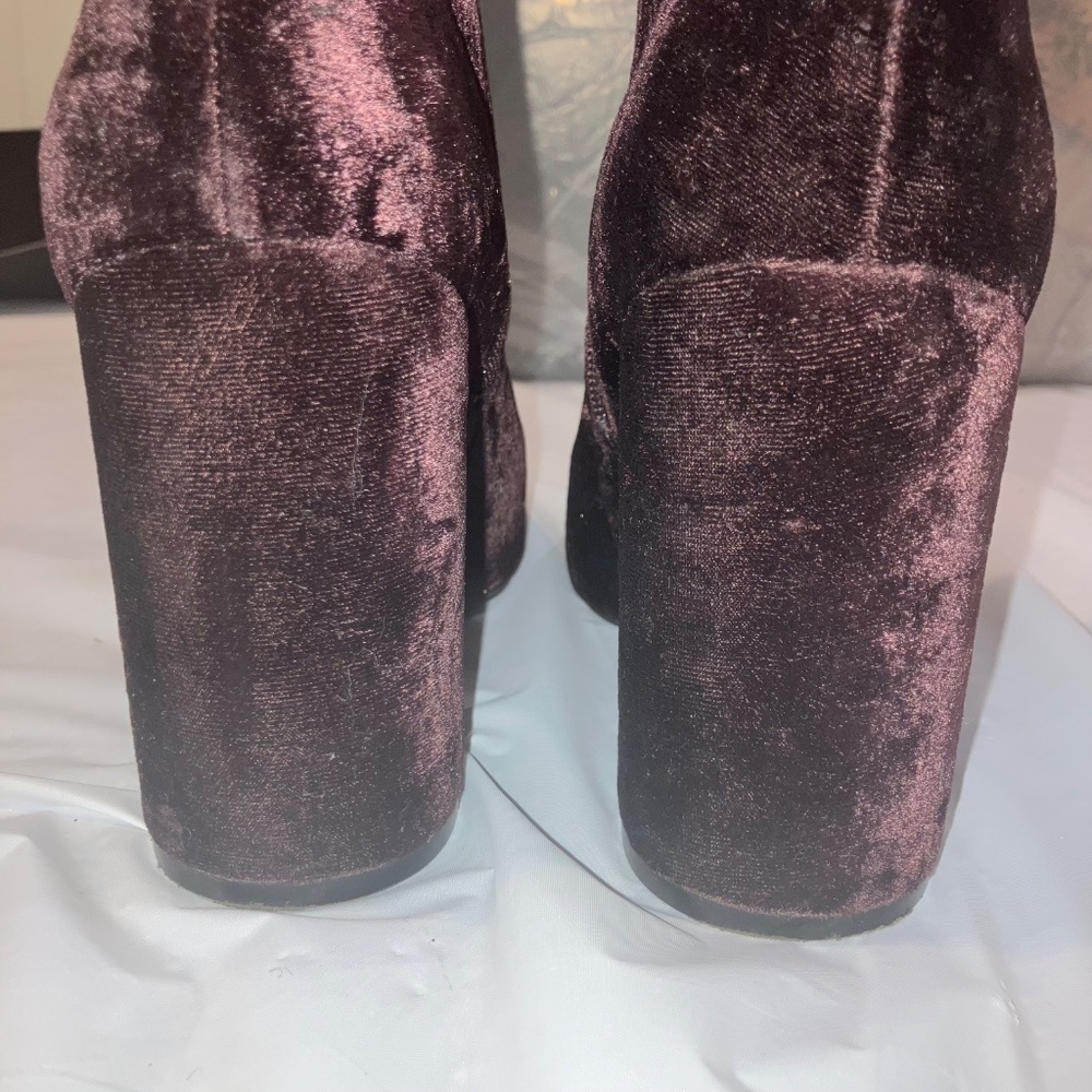 SOLD. Kendall + Kylie Burgundy Plum Velour Ankle Boots - Picture 7 of 8